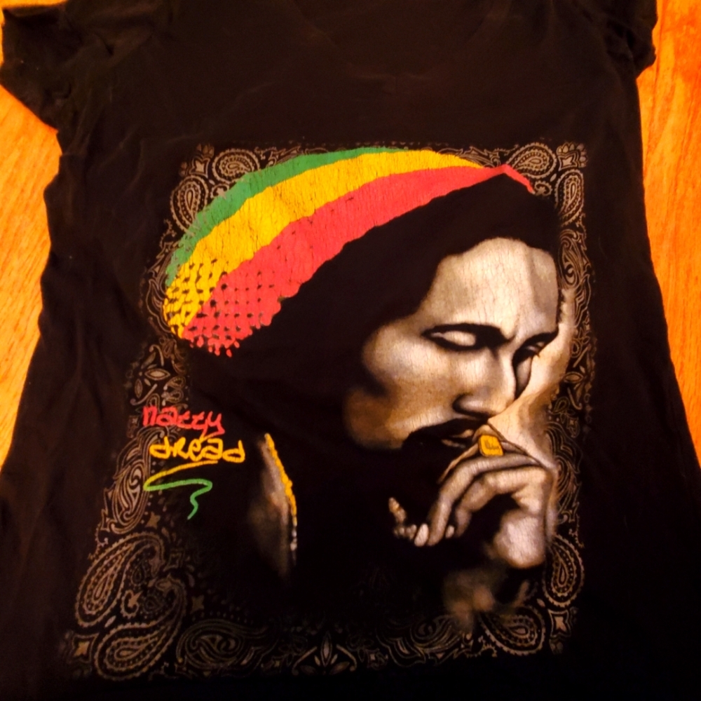 SOLD jamaica 2 tops